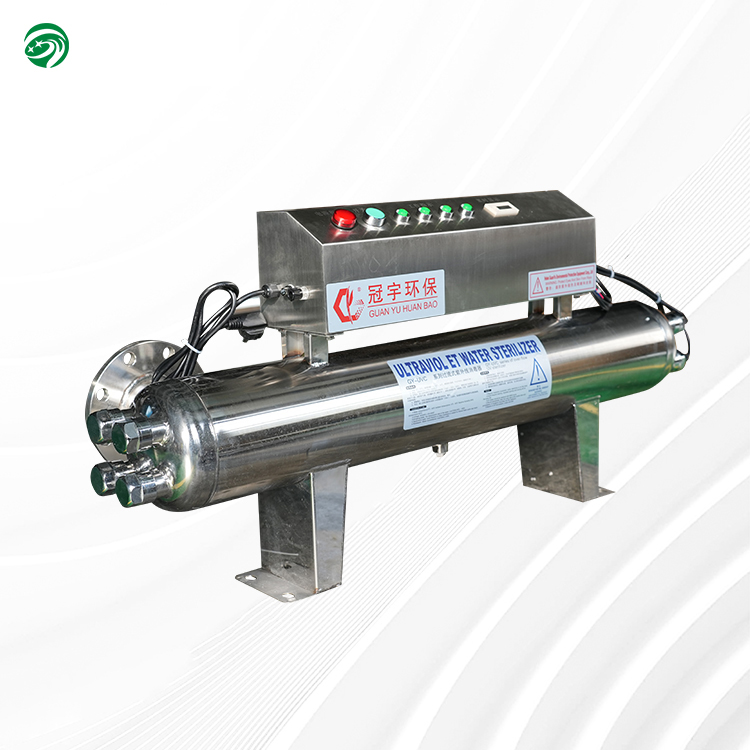 Medium flow type UV sterilizer