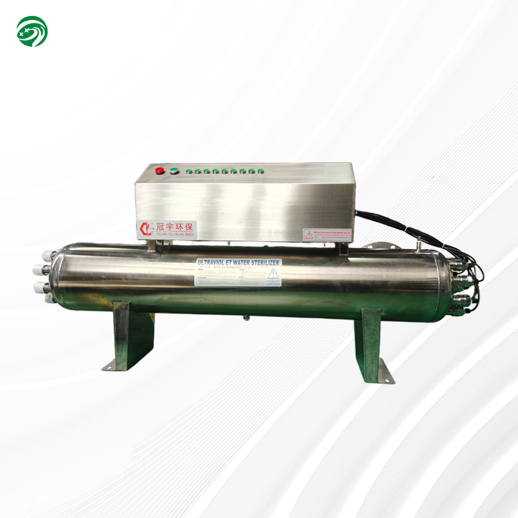 Medium flow type UV sterilizer